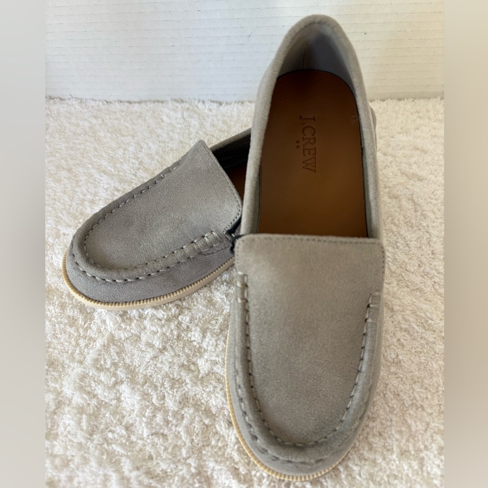 Crewcuts by J. Crew Boys Suede Loafers in Lt Gray Size 1.   NWT